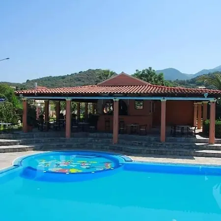 Hotel apartamentowy Hellens Village