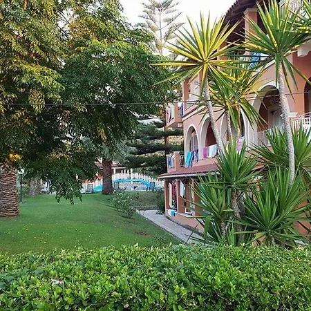 Hellens Village Hotel de apartamente Almiros Beach