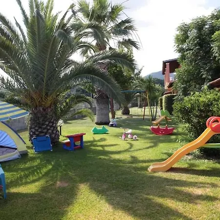 Hellens Village Hotel de apartamente Almiros Beach